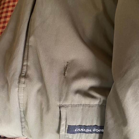 Canada Goose expedition parka - Picture 6 of 6